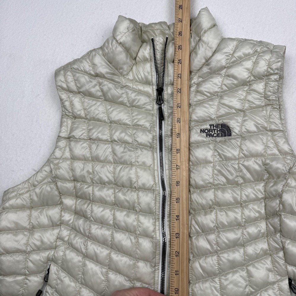 The North Face Vest Womens XL White ThermoBall Insulated Lightweight Puffer Zip - Picture 3 of 7